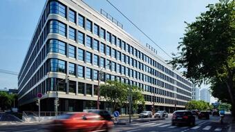 Modern office spaces combine sustainability, mobility and employee wellbeing