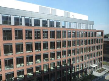 Swiss Re Secures Massive 10-Year Office Lease Extension in Bratislava's TwinCity B, Setting New ESG Standards