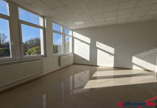 Offices to let in Administrative premises for rent, Vráble, city center