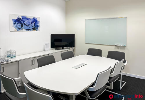Offices to let in Adaptive Workspace in Regus Apollo Business Centre II