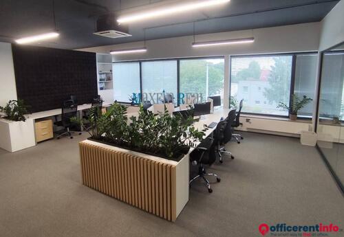 Offices to let in Multifunctional space with parking in Nitra