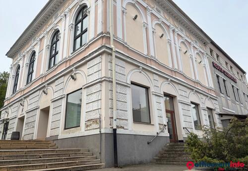 Offices to let in We offer a commercial space for rent in the center of Poprad